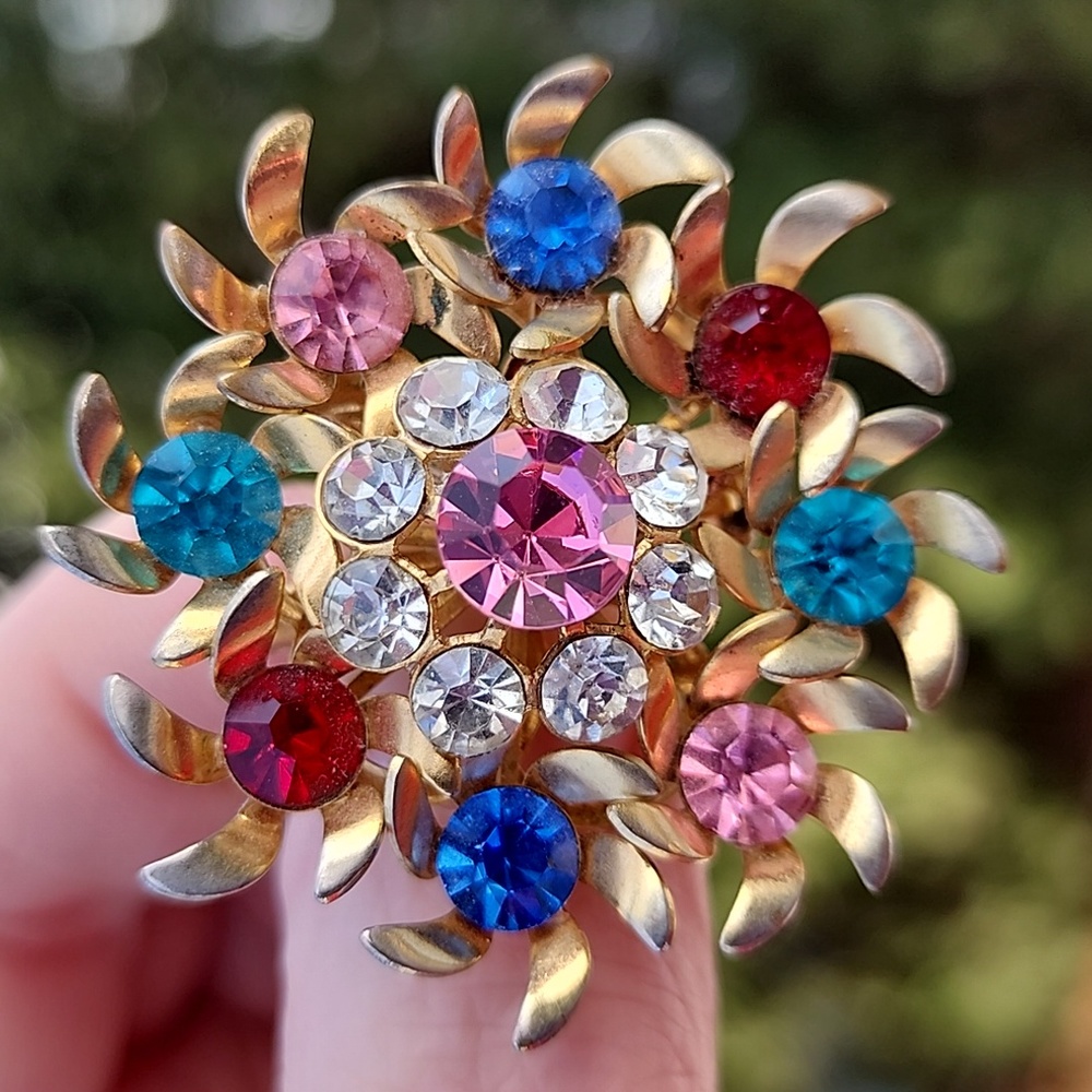 Vintage rhinestone brooch